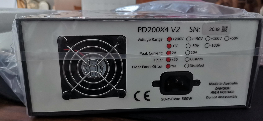 PIEZODRIVE PD200X4 壓電陶瓷驅(qū)動器，多通道壓電驅(qū)動電源，功率放大器，四通道功率放大器，多通道電壓放大器，四通道功率放大器，多通道壓電驅(qū)動器，多通道功率放大器，四通道線性放大器，壓電驅(qū)動電源，電壓放大器，四通道壓電陶瓷驅(qū)動器， 驅(qū)動任何負載阻抗