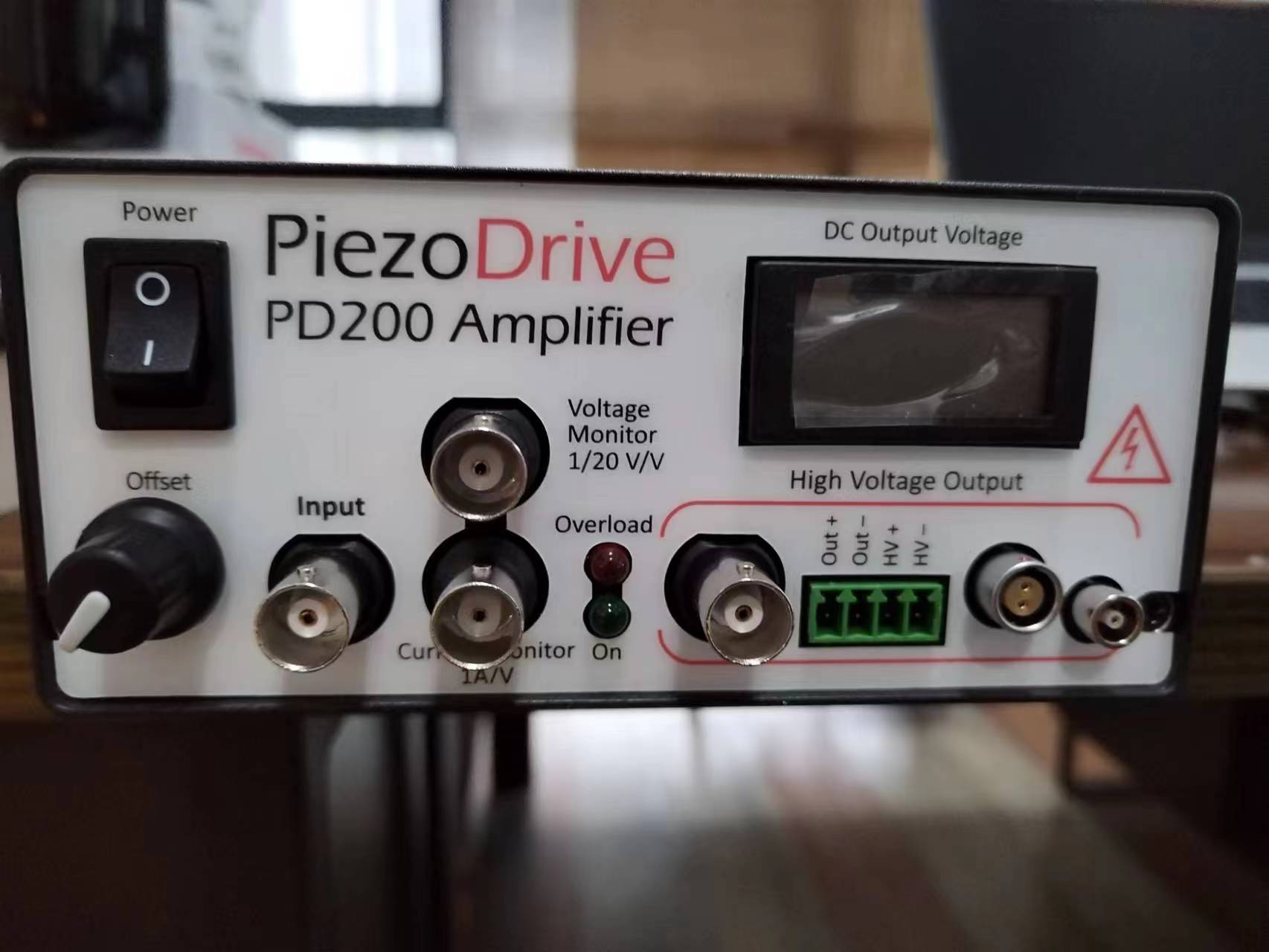 Piezodrive PD200壓電陶瓷驅動器，60W壓電陶瓷驅動電源，適用于電光、超聲波、振動控制、納米定位系統和壓電電機等各種應用