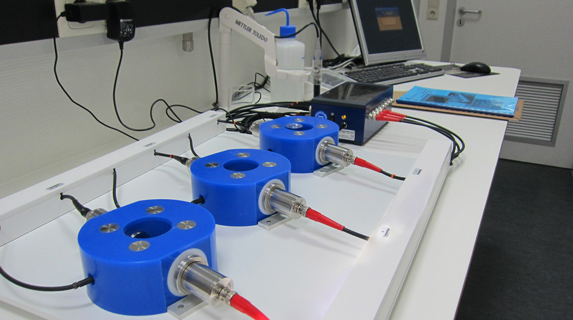 德國UltraTest IP-8 Ultrasonic Measuring System 超聲波測量系統- 用于凝固過程的精確測量 UltraTest進口代理