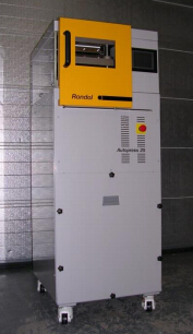 Rondol Technology Ltd.公司AutoPress 25 Laboratory 25 Tonne Auto Hydraulic Programmable Press實驗室自動液壓機